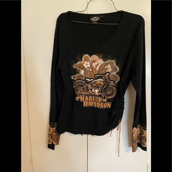 Top - Picture 1 of 3